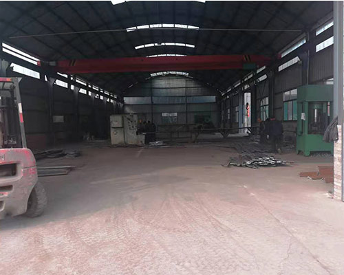 聯(lián)宇鋼模板廠(chǎng)家談?wù)?，鋼模板施工遇到的?wèn)題和解決辦法？